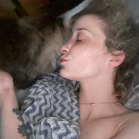 Meet your Posher, Brea!✨ - Picture 9 of 11